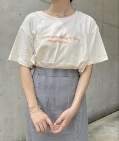 Kastane カスタネ　カラー刺繍小ロゴT アイボリー　Mサイズ