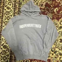 INDEPENDENT TRUCK フーディー パーカー