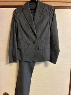 ストライプ柄ビジネススーツ上下