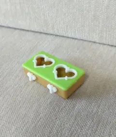 Item thumbnail for item 2503e690-8de9-4071-b81a-6395d1114a43