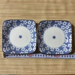 美濃焼　ゆらぎ　小皿　陶器 プレート　和柄　和風 桜柄 角皿 2枚セットのサムネイル