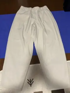GU ホワイト スラックス Lサイズ