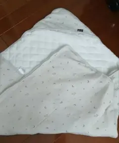 フード付きおくるみ