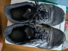 黒のカジュアルスニーカー 使用感あり