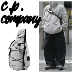 CP Company ヘルメットバッグ ライトグレー - メルカリ
