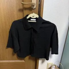 黒のショート丈半袖シャツもこもこ生地