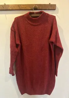 赤 タートルネック ニットセーター Mサイズ