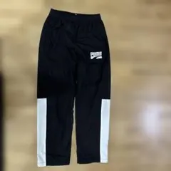 PUMA ロングパンツ ブラック ホワイト ロゴ入りのサムネイル