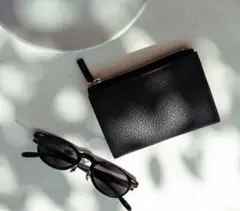 DECI Compact Square Practical Wallet ovy