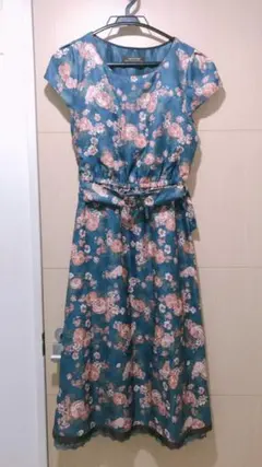 axes femme 花柄ベルト付きワンピース(グリーン-Ｍ)