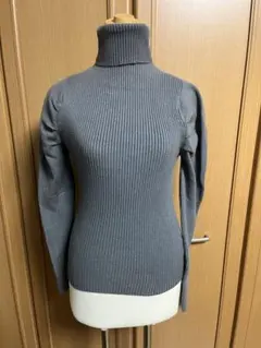 dazzlin フロントタック タートル トップス グレー フィット感 可愛い