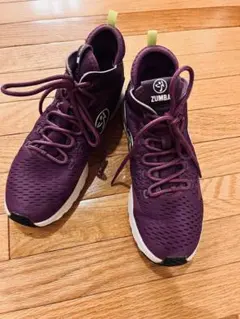 新品★ 正規品★定価の半額★Zumba Air Funk 24.5cmハイカット シューズ ZUMBA(ズンバ) - 海外通販のBUYMA