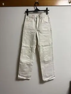UNIQLO ホワイト ストレートレッグ デニムパンツ