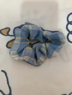 シュシュ ブルー チェック柄