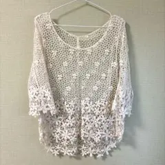 【一度のみ着用】ナルシス　花柄クロシェ編みニット　ホワイト　レーストップスのサムネイル