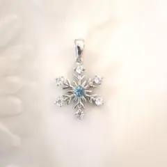 トパーズ　雪の結晶　ペンダントトップ