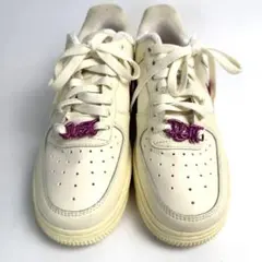 スニーカー　ナイキ　NIKE エアーフォース1　ピンク　アイボリー　23.5㎝
