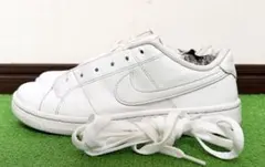 NIKE COURT ROYALE ナイキ!コートロイヤル!白!通勤通学にも!