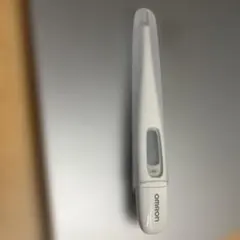 な*ん様 オムロン デジタル体温計 ホワイト