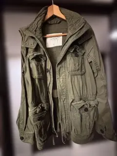 オリーブグリーン Abercrombie&Fitch ミリタリージャケット