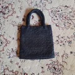 本革　黒い編み込みトートバッグ