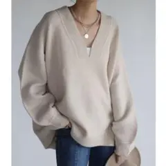 (新品) Bonjour SaganのディープVネックニット アイボリー