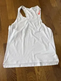 Nike エアロスイフト　L