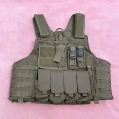 ミリタリーベスト