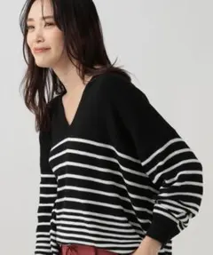 Elura 抜け感Vネックニット　Lサイズ