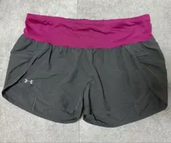 Under Armour ショートパンツ グレー/ピンク