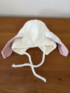 ウサギ耳付きベビーボンネット