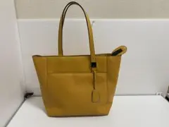 【TUMI】トートバッグ　シンクレア ノラ　レザー　イエロー　肩かけのサムネイル