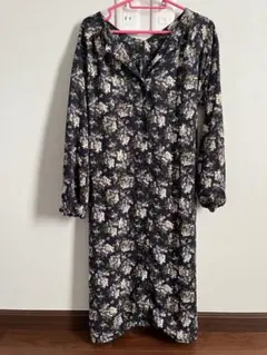 GU 花柄ガウンワンピース