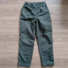 UNIQLO オリーブグリーン 長ズボン 140
