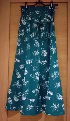 VIS リネンライクマーメイドスカート グリーン 花柄【匿名配送】