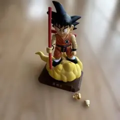 ドラゴンボール　少年　悟空　如意棒　雲　フィギュア