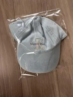 Calvin Klein ライトブルー/グレイ キャップ