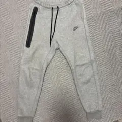 NIKEテックフリースパンツ