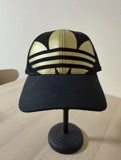 adidas オリジナル ビッグトレフォイル キャップ ブラック×ゴールドのサムネイル