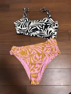 リップカール　セパレート水着 ビキニ ボタニカル柄のサムネイル