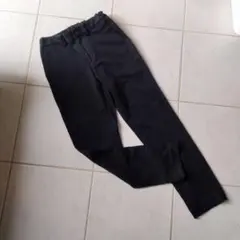 美品　ユニクロ　黒　スラックス　140 ブラックパンツ　スキニー