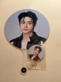 2025年最新】KPOPうちわの人気アイテム - メルカリ