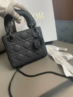 ディオール Lady Dior ミニサイズ カナージュレザーハンドバッグマットのサムネイル