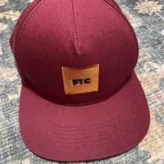 【FTC】ボックスロゴ キャップ バーガンディ スナップバックのサムネイル