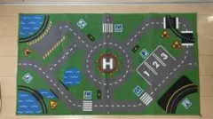 IKEA ラグ　道路とヘリポートのフロアマット　車　トミカ　プレイマット