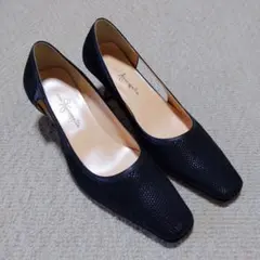 美品　銀座かねまつ　黒色　パンプス　スクエアトゥ　22.5cm