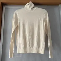 ユニクロタートルネックセーター
