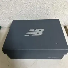 ニューバランス　空箱　キッズ