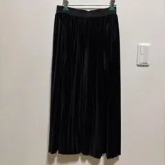 ブラックベルベットプリーツロングスカート【艶有り】ウエストゴム仕様Ｍ〜Ｌ