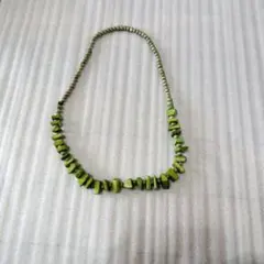 ハンドメイド緑色ネックレス 70cm